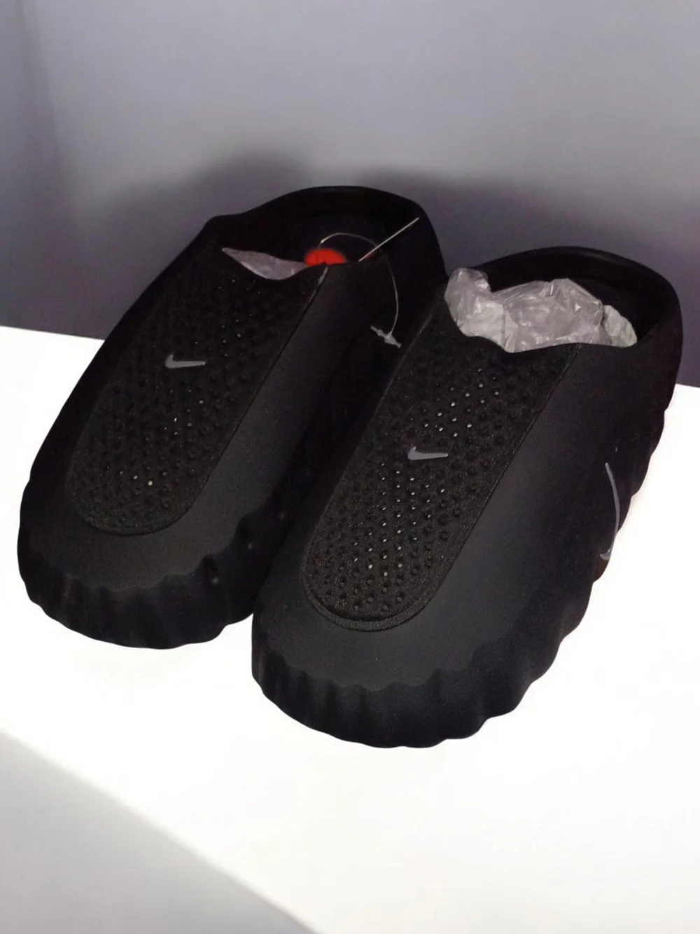 Nike Black Men's Slip-On Cushioned Mules